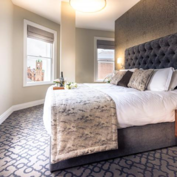 The bedroom of the shipquay hotel