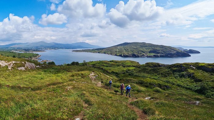 Our 12 day crew take on the breath-taking Bullig Bay loop walk Hiking the beautiful Bullig Bay Loop in West Cork